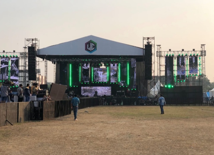 Comprehensive Guide to Stage Design and Setup for Corporate Events and Live Shows—D SIGNATURE LIVE in Delhi, Noida, and Gurgaon